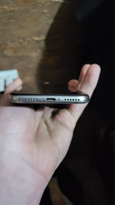 продам айфон x 256