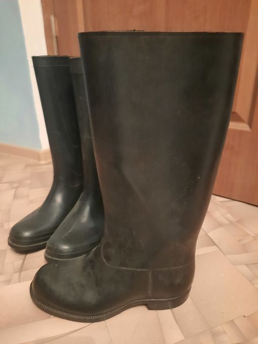 Резиновые сапоги размер 42-43