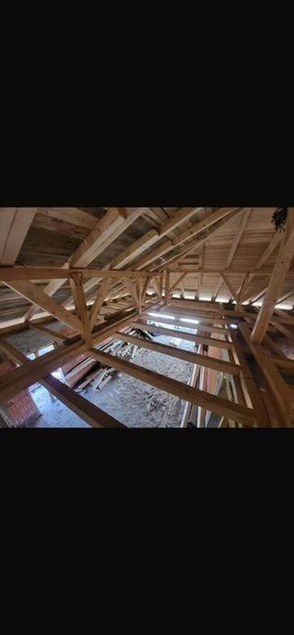 Executăm acoperișul și reparații de urgență