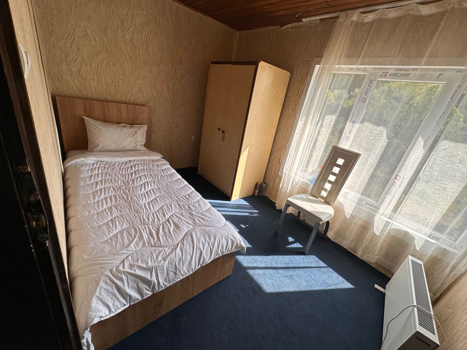 Дава се под наем Къща в Перник, Изток - 360 кв.м за 15.3 € - Снимка #3