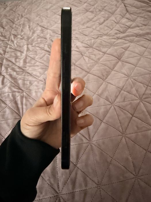 Iphone 15 negru impecabil