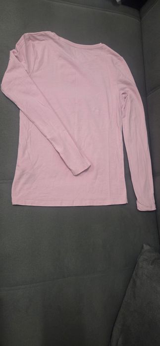 Bluze fete Guess,originala,marimea 12 ani,culoare,roz,stare foarte buna
