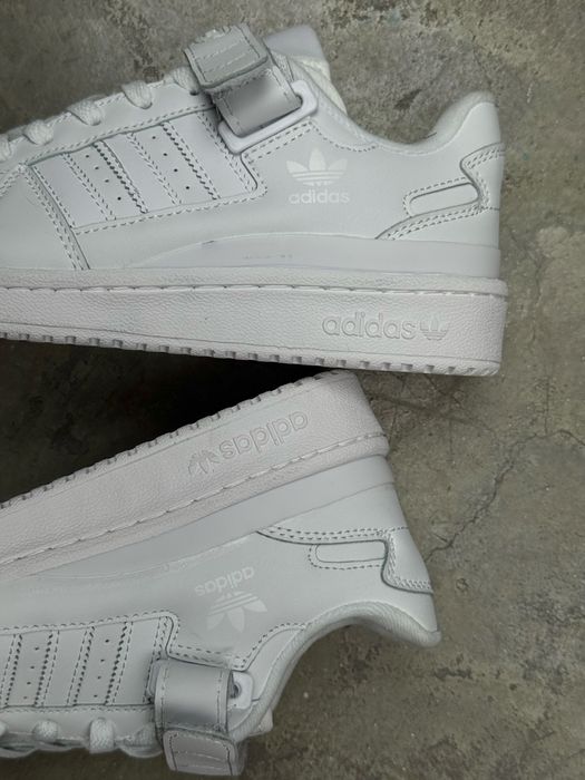 Adidas forum low white