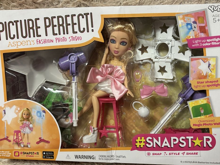 Продам кукол набор Snapstar