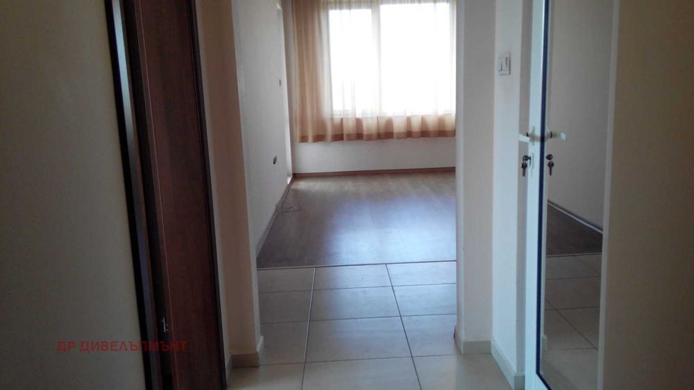 Дава се под наем Тристаен апартамент в София, Левски - 92 кв.м за 381.48 € - Снимка #8