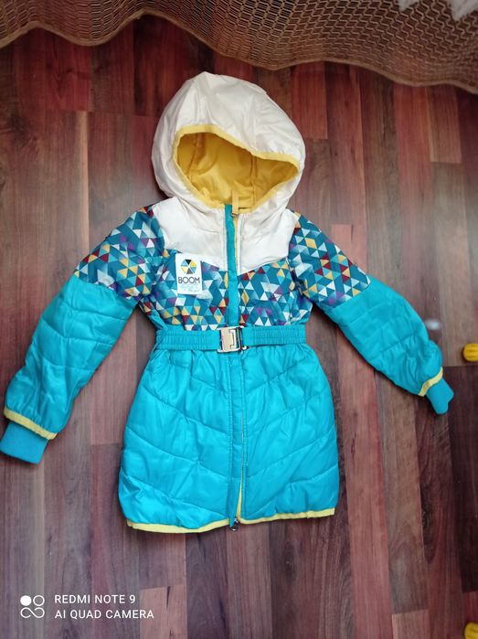 Демисезонный плащик на девочку