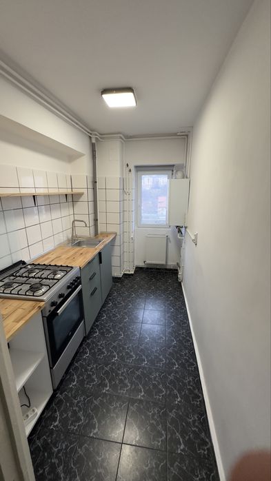 Inchiriez apartament cu 1 camera, zona garii, langa fosta Billa