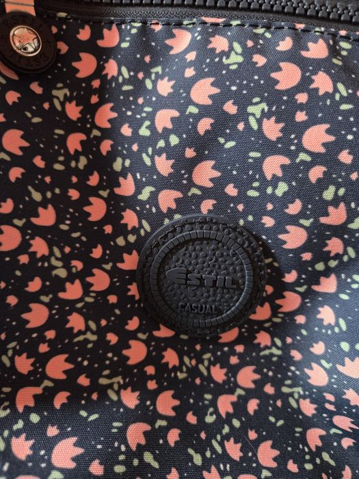 Нова дамска раничка Естил