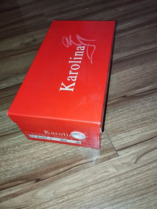 Элегантные босоножки 40 размера