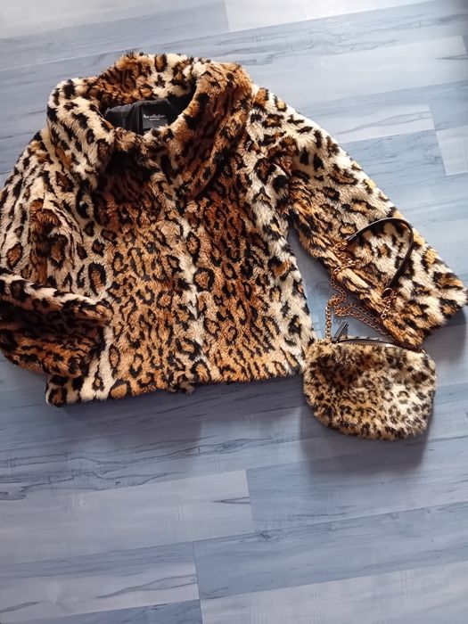 Елегантни, дамско палто и чанта