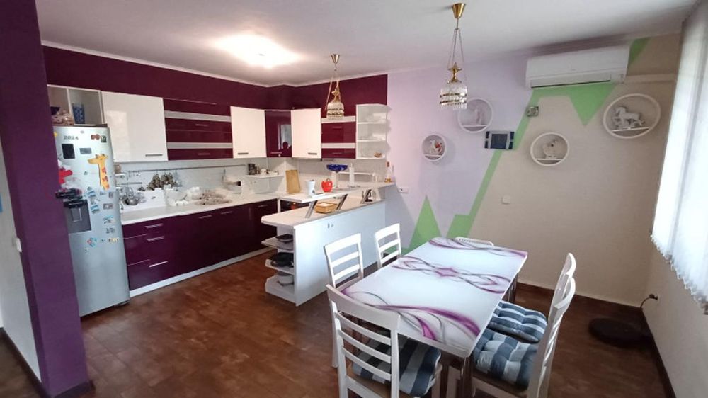 Продава се Къща в София, Иван Вазов - 207 кв.м за 2416 €/кв.м - Снимка #1