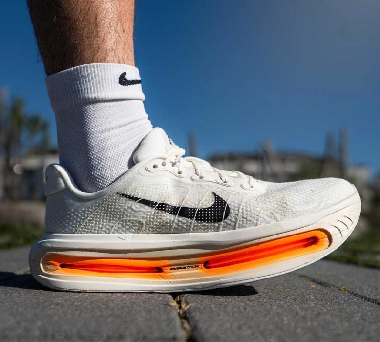 Спортивные беговые кроссовки nike (1375)