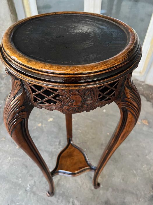 Piedestal Baroc,recent restaurat!