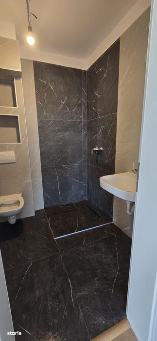 Ap. 3 camere , terasa de 90mp, intabulat.