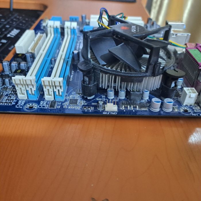 Продам комплект  мать