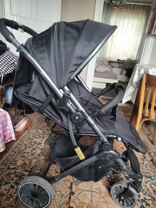 Продам детскую коляску марки Teknum