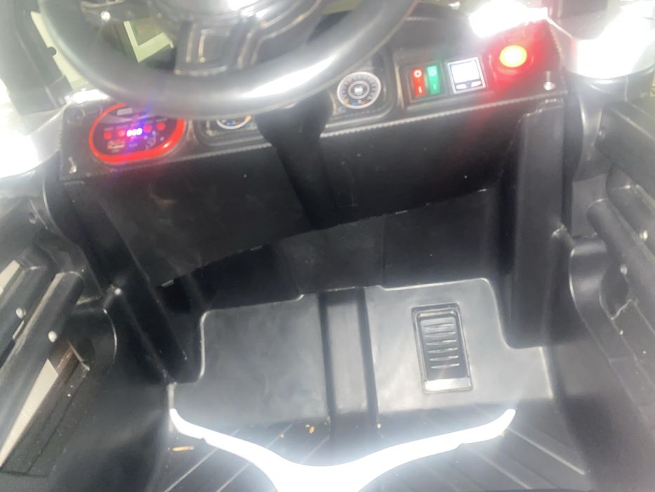 Продам детскую машину