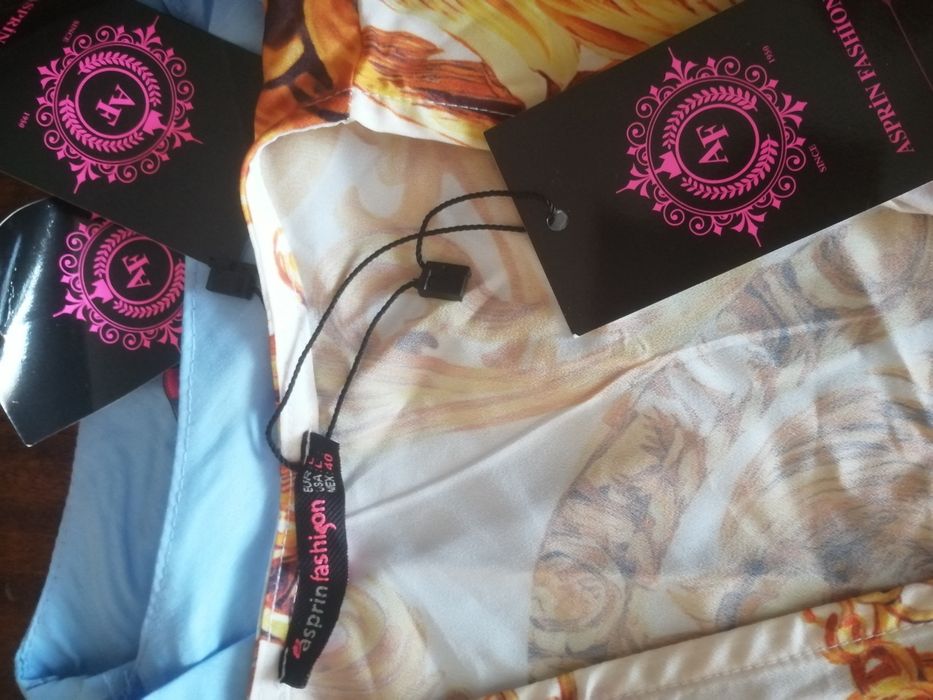 Продам   платья .