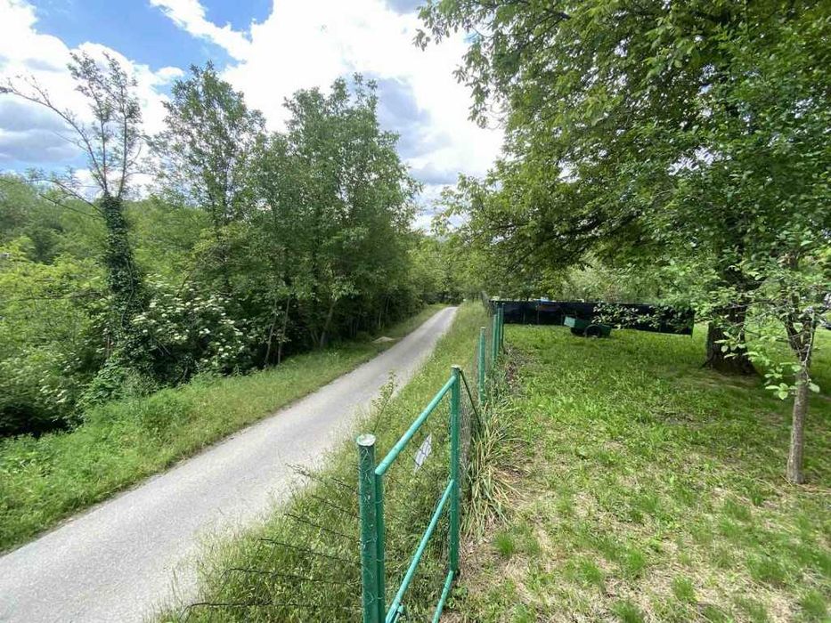 Продава парцел в регулация на 5 км от Габрово