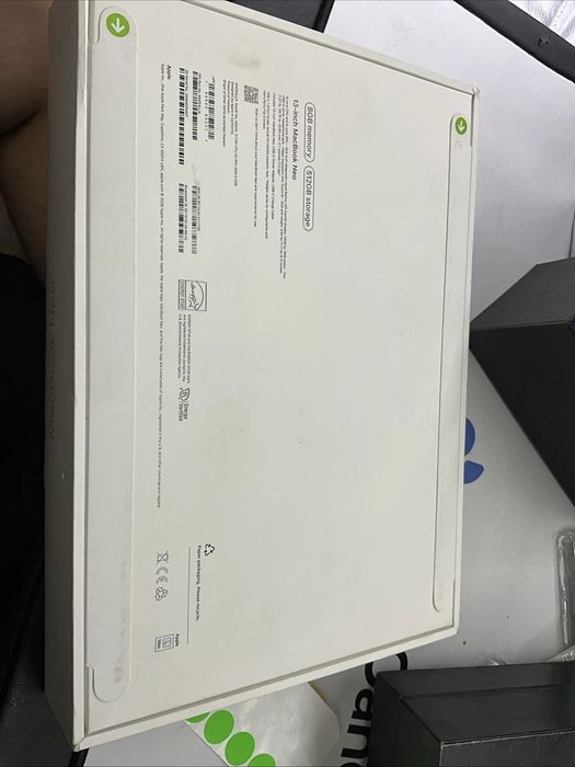 Продам MacBook Neo 8/512 зелёного цвета новый из Америки