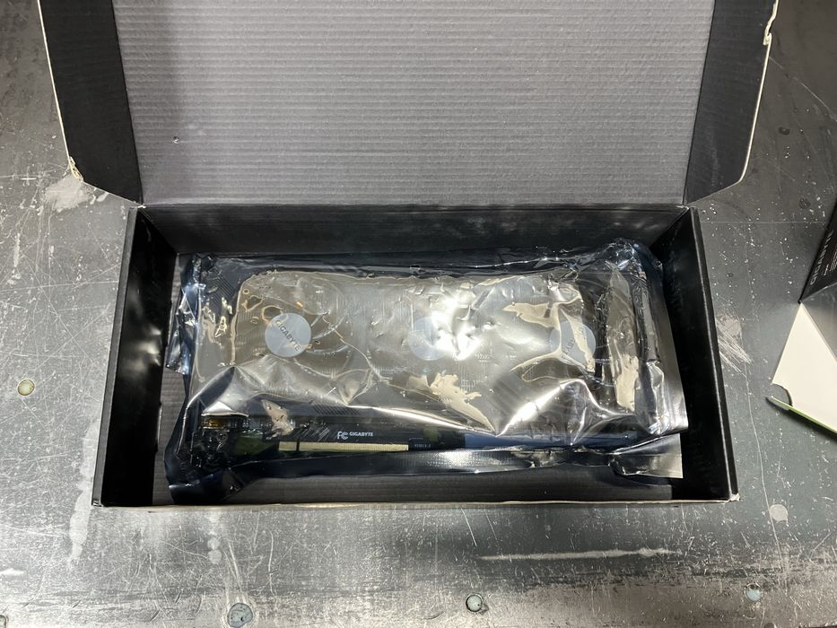 Geforce RTX 4060 Ti Gigabyte™