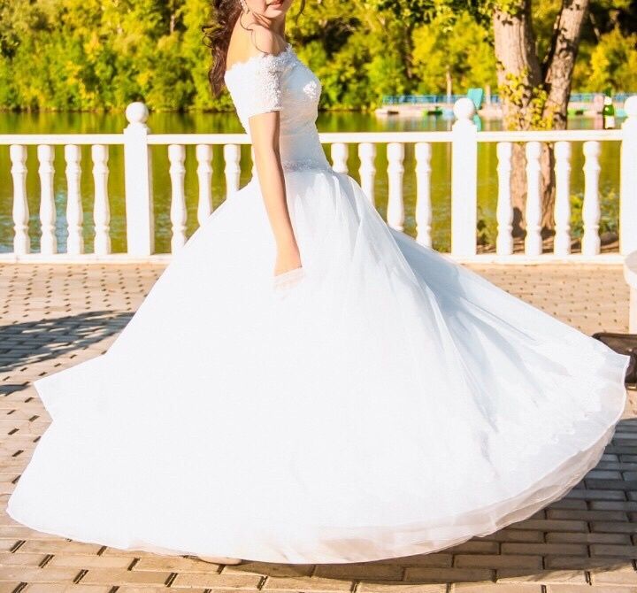 Свадебное платье