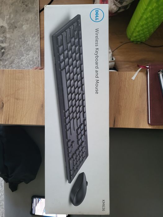 Набор беспроводной клавиатуры и мыши Dell KM636