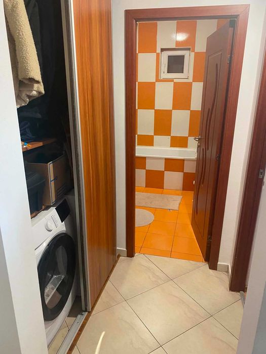 Apartament 3 camere de vanzare