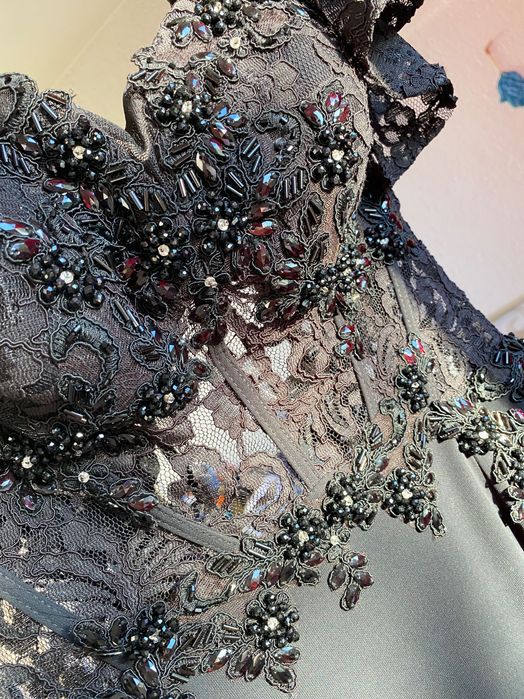 Елегантна черна бална рокля – размер 36 (S), носена веднъж