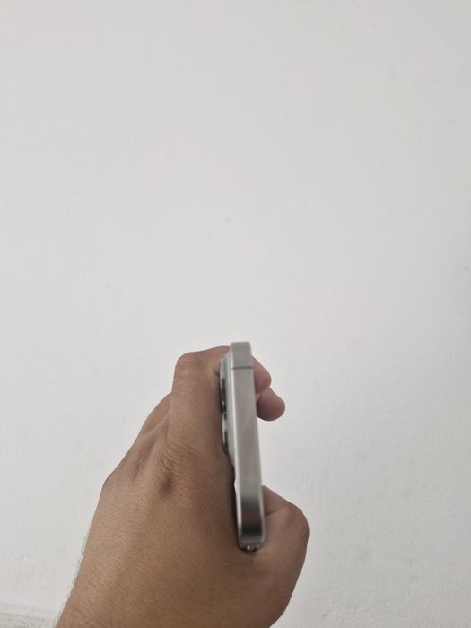 Iphone 16 Pro, 128 Gb , Silver, liber de retea, la cutie, stare buna