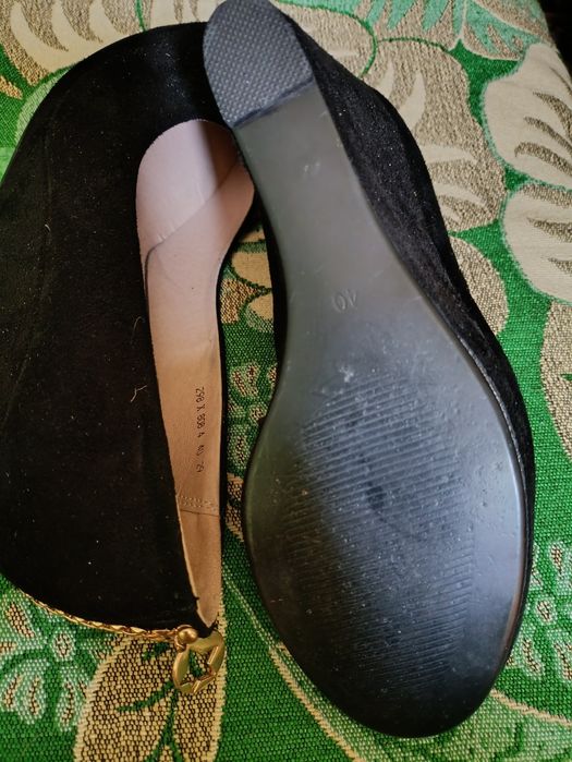 Продам обувь женскую