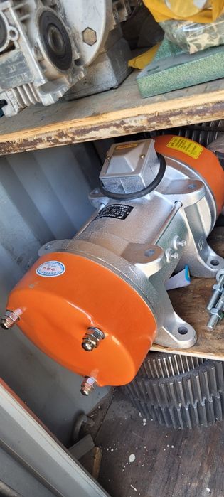 Вибратор вибростоль Матрица  редуктор груша