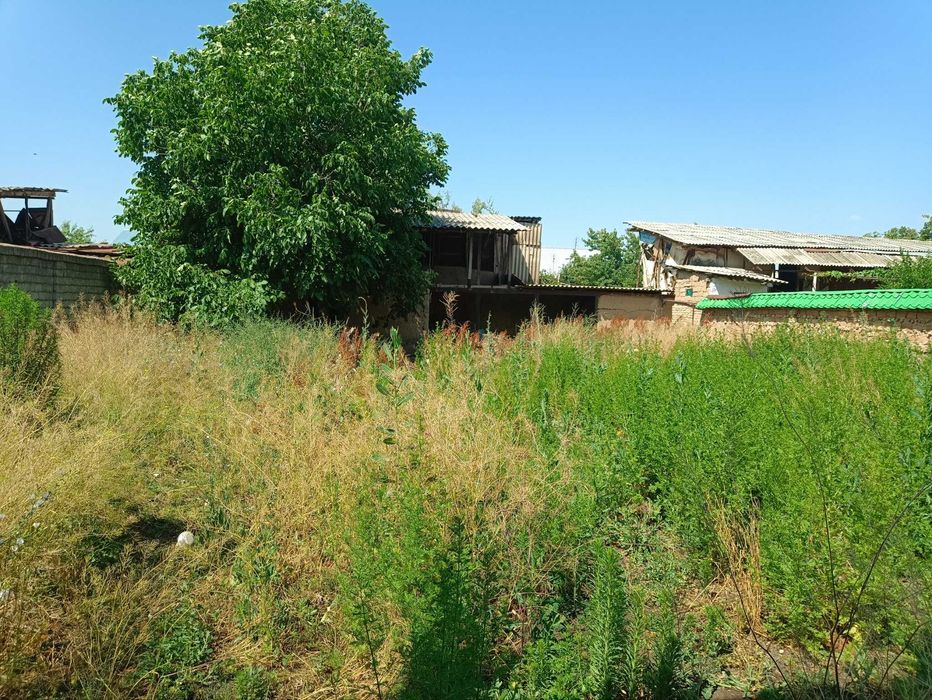 Бўстонлиқ туманида 8 сотих ер сотилади! Срочно келишилади маклерларсиз