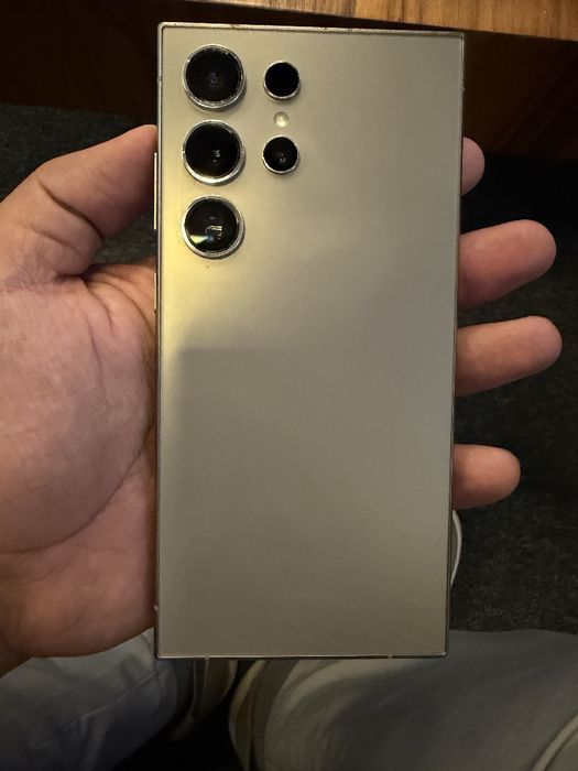 Samsung S 24 Ultra sotiladi