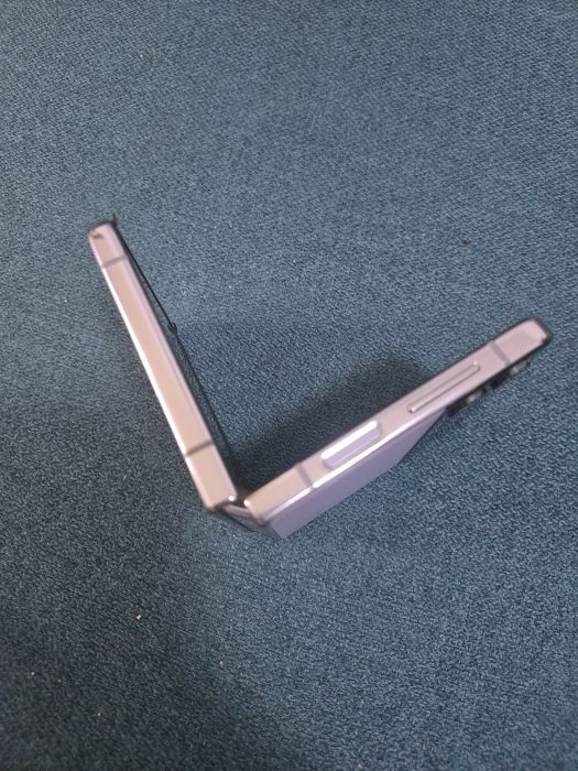 Samsung Galaxy Z flip 4