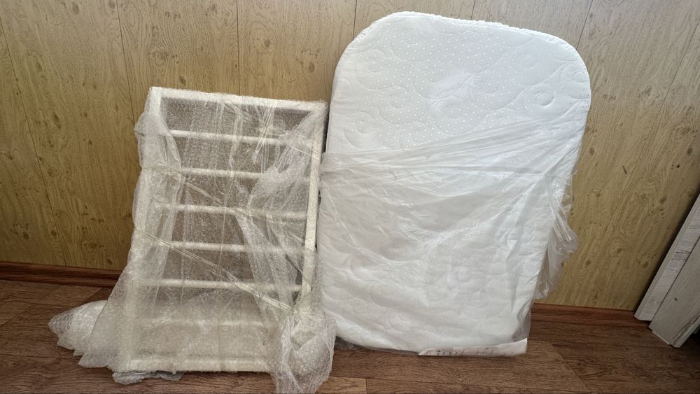 Детская кровать и новый