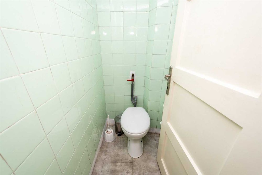 Дава се под наем Тристаен апартамент в София, Център - 98 кв.м за 188700 € - Снимка #9