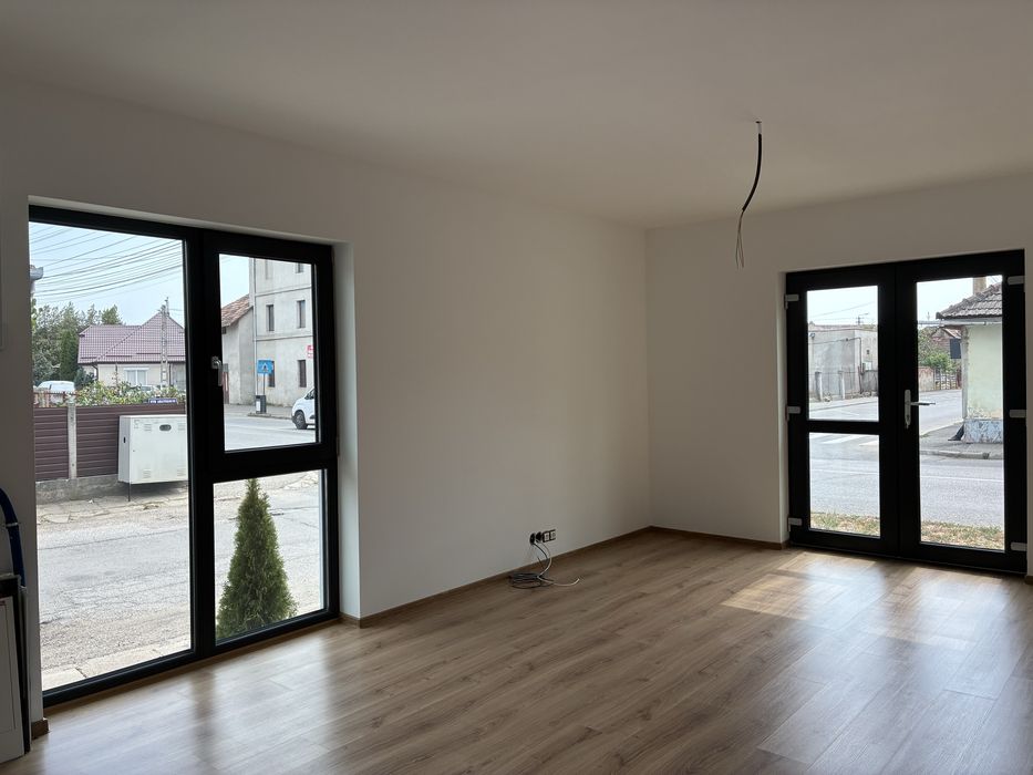 De vanzare: apartament 3 camere, 62 m, parter, imobil nou, ultrafinisat