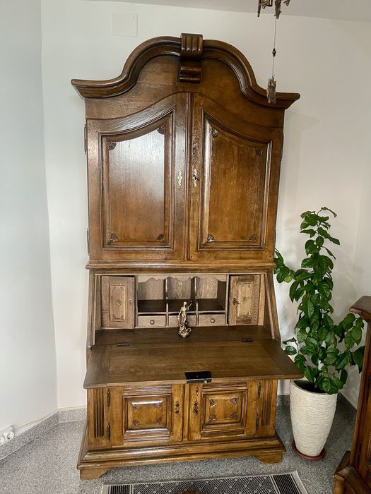 Comoda/dulap (secretar) antic , lemn masiv