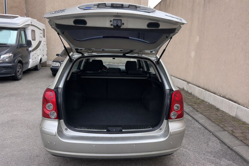 Toyota Avensis 2.0 бензин | 2007 | Grey Metallic | Отличное состояние