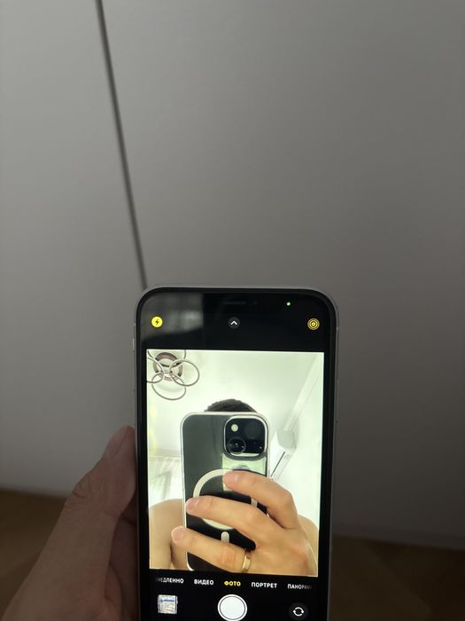 Продаю Iphone XR бу