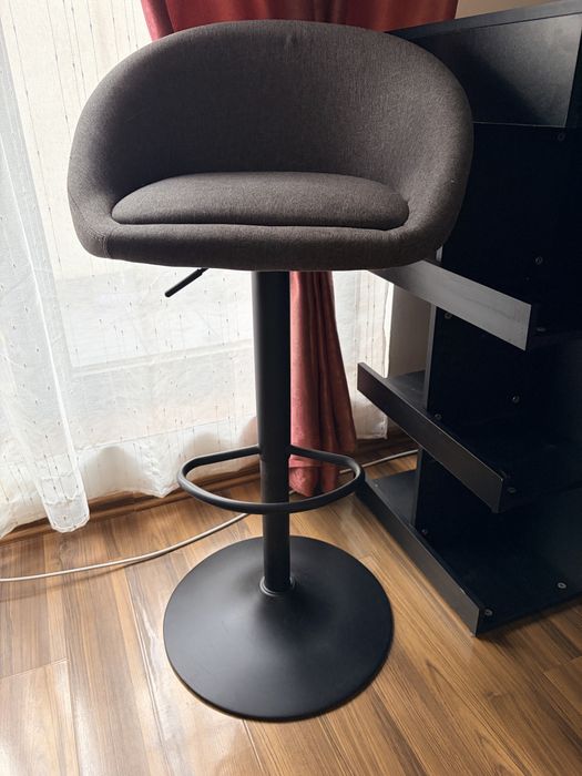 Masa inalta bar cu doua scaune de bar