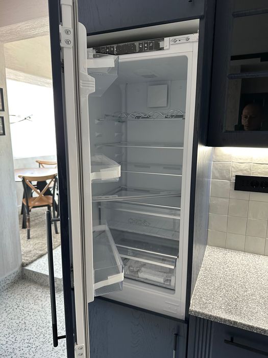 Дава се под наем Тристаен апартамент в Варна, Колхозен пазар - 80 кв.м за 650 € - Снимка #8