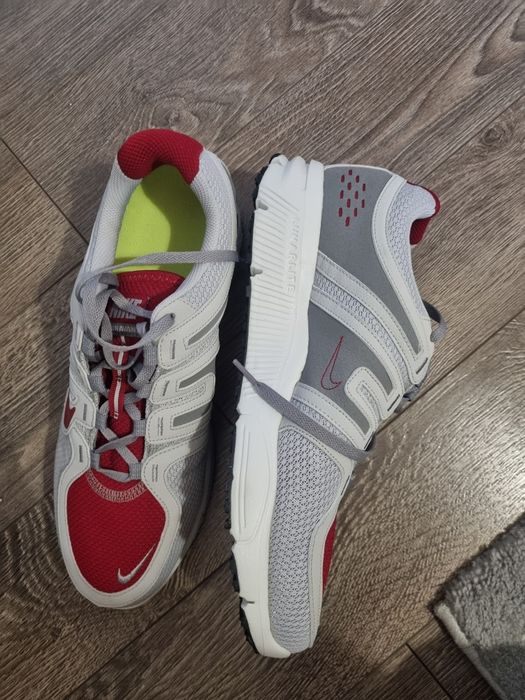 Нови мъжки маратонки