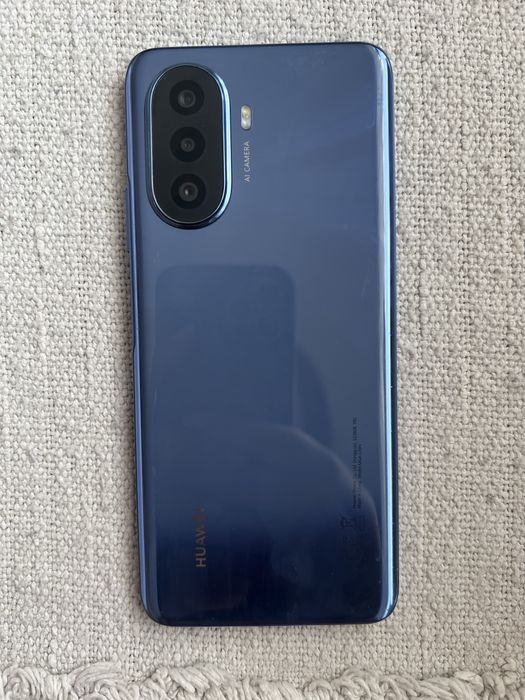 Продавам телефон Huawei Nova Y70, КАТО НОВ!
