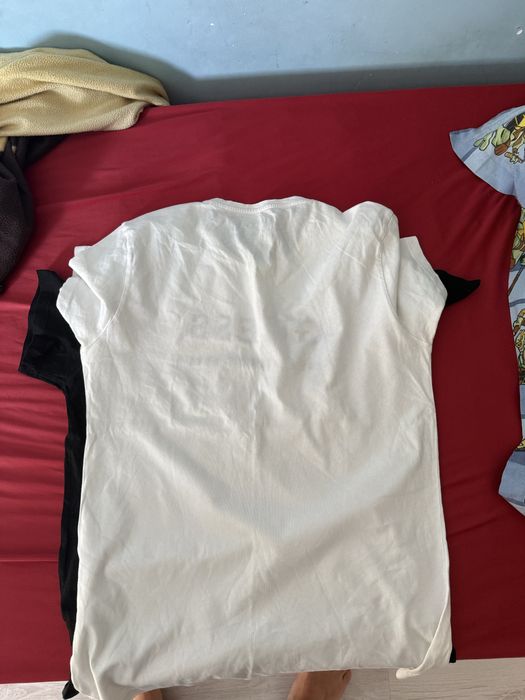 Бяла Guess тениска