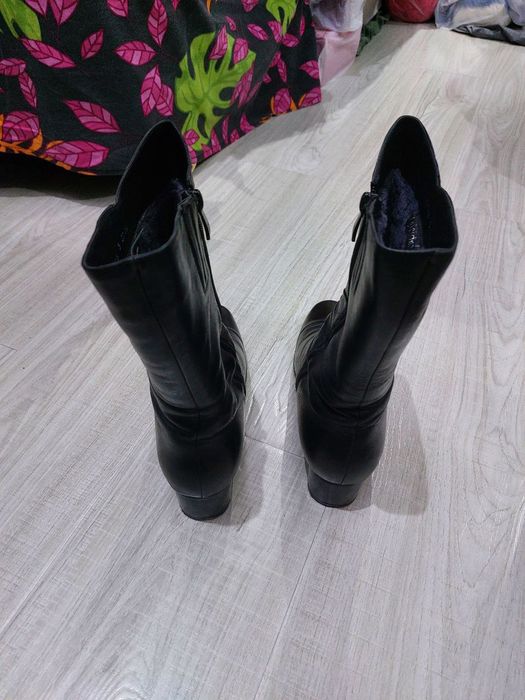 Продам женские тёплые сапоги