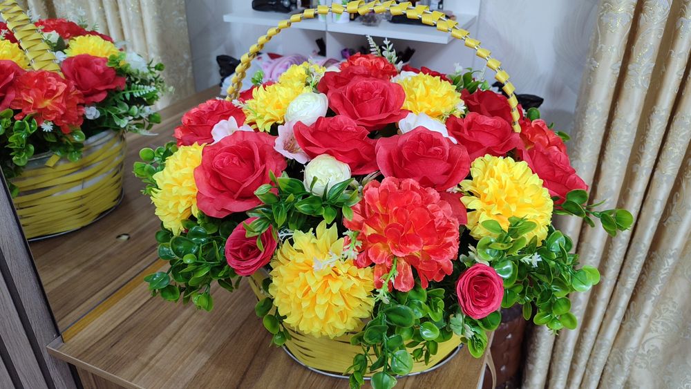Большие корзины с цветами на заказ