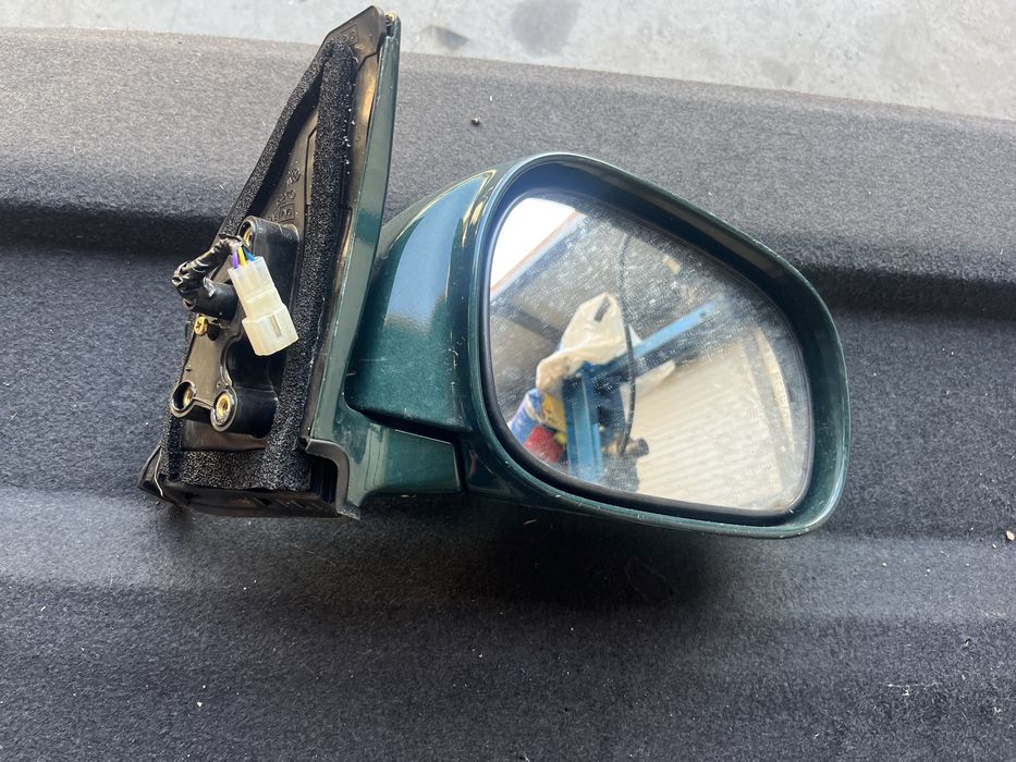 Огледало Toyota Rav 4 2000г