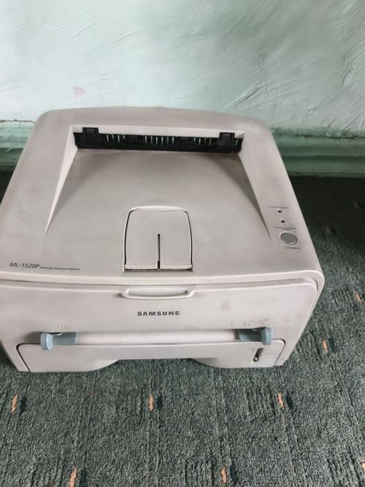 Продам лазерный принтер Samsung ML 1520p